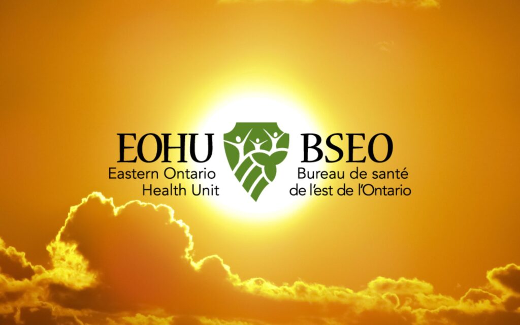 Le Bureau de santé de l'est de l'Ontario (BESO) recommande aux résidents de surveiller les signes de coup de chaleur, d'épuisement dû à la chaleur, d'évanouissement dû à la chaleur, d'œdème de chaleur (gonflement des mains, des pieds et des chevilles) et d'autres maladies liées à la chaleur au cours des prochains jours.
