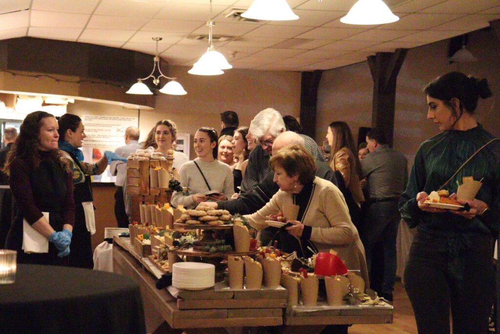 Fondé en 1874, le village de St-Albert a célébré son 150e anniversaire avec les membres de la communauté, accompagnés de nourriture, de boissons et en bonne compagnie.
