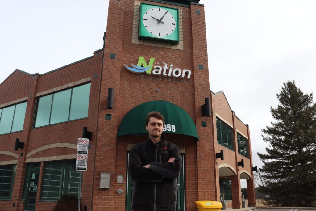 Jérémie Brisson, a resident from the Nation, has reached out to the mayor to speak against the interim bylaw banning renewable energy for a year; he has gotten no response.