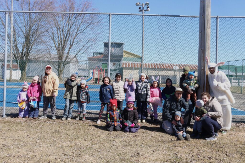 Pour la troisième année de suite, les Chevaliers de Colomb et le Club Optimiste de Saint-Albert organisent une chasse aux œufs pour les enfants de Saint-Albert.