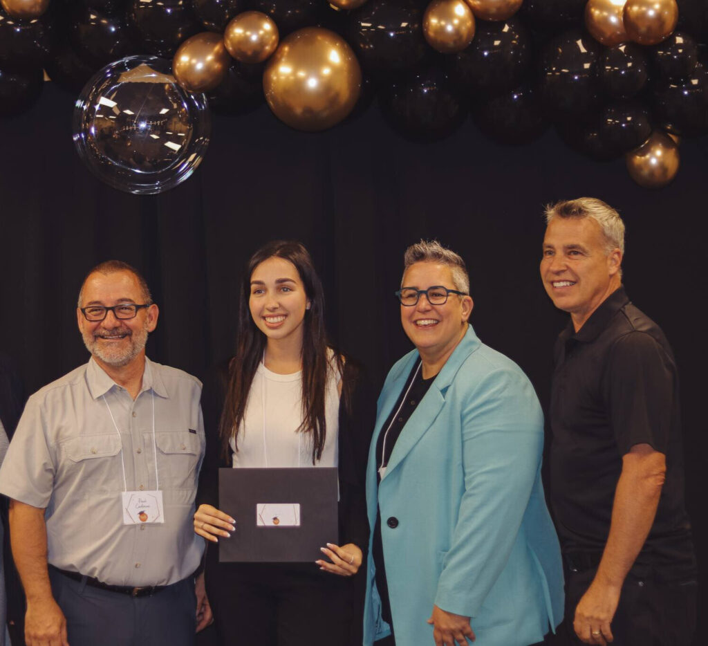 La Fondation Valoris de Prescott-Russell a remis 41 bourses avec un somme totale de 32 000$ à des jeunes se dirigeant vers les études postsecondaires à la remise annuelle de bourses d’étude comme but d’encourager les jeunes à prendre leur place dans la société et d’atteindre leur plein potentiel.