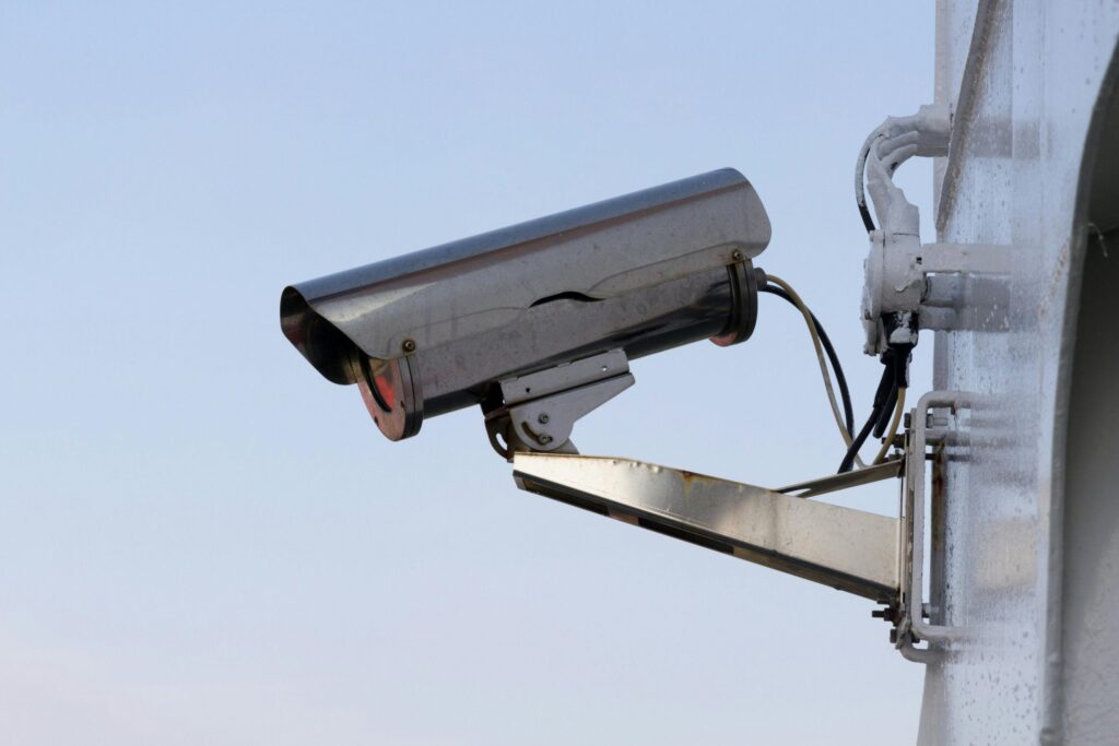 Le programme CAMSafe, une base de données d’auto-déclaration des caméras de sécurité privées, a été lancé avec la participation de détachements de la PPO dans toute la province. La PPO a officiellement lancé son partenariat CAMSafe en 2023.
