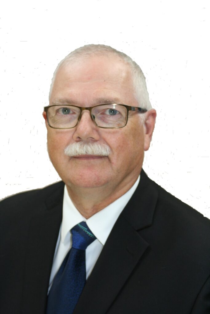 Le conseiller Charles Armstrong compte bien tenir les promesses qu'il a faites lors de sa campagne électorale, mais des défis plus importants ont pris le dessus, comme le nouveau plan de traitement des eaux et « l'urbanisation qui s'impose dans les zones agricoles du canton ».