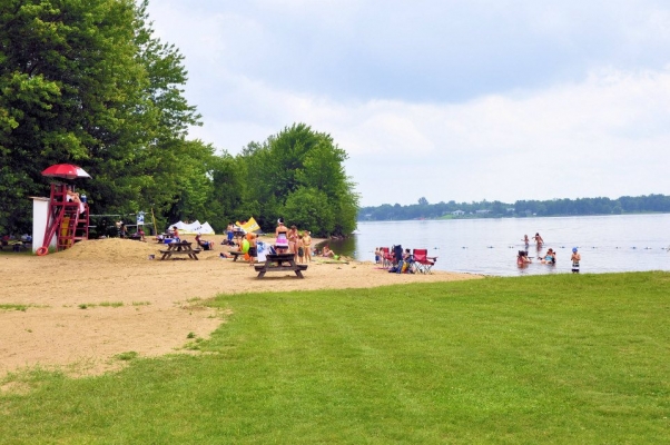 Le conseil municipal de Grenville-sur-la-Rouge a approuvé une entente révisée avec le groupe sans but lucratif qui gère le site récréatif du Camping des Chutes de la Rouge.