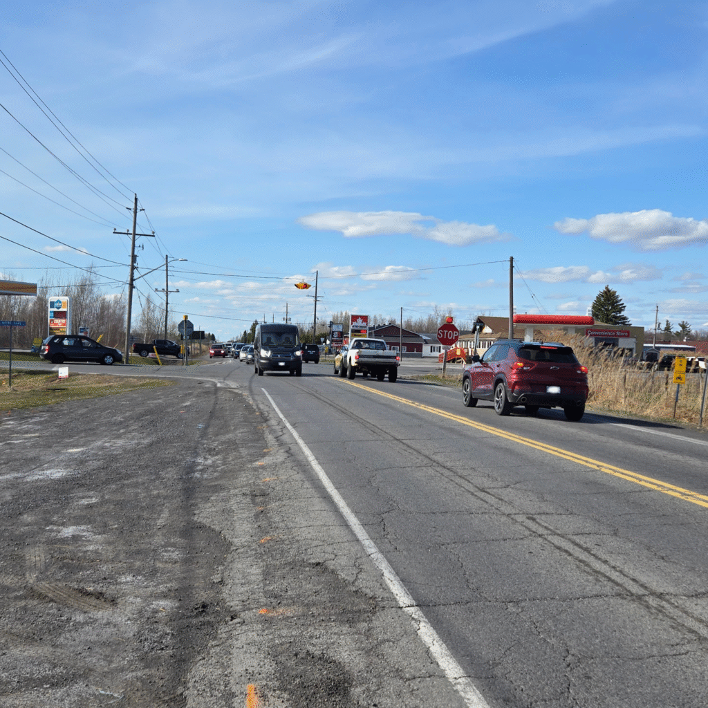 La construction d'un nouveau rond-point au niveau des routes départementales 3 et 5 débute le 12 mai, dans le but d'améliorer la fluidité du trafic et la sécurité dans quatre communautés en pleine expansion.