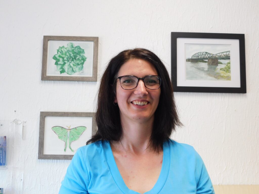 Les œuvres de l'artiste de Plantagenet Darquise Delorme font leurs débuts à la bibliothèque publique de Curran dans le cadre du projet Art in the Libraries du comité de la bibliothèque Alfred-Plantagenet.