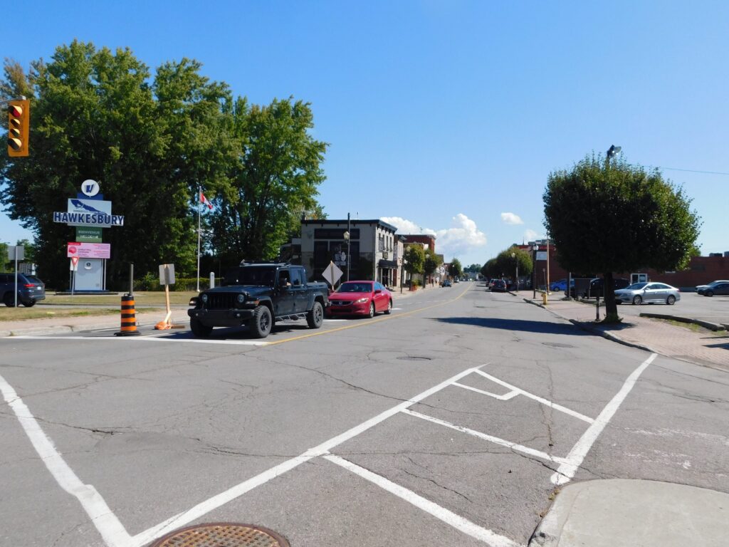 L'avenir de la rue Main à Hawkesbury a suscité quelques tensions lors d'une discussion le 27 août au conseil des comtés unis de Prescott-Russell.