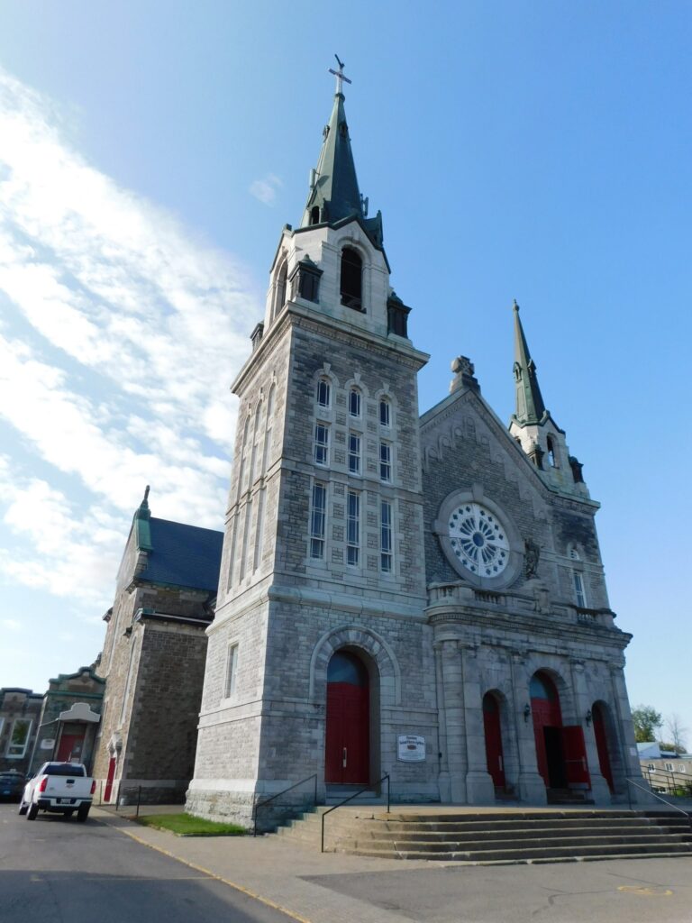L'année prochaine marquera le 100e anniversaire de l'église Saint-Pierre-Apôtre.
