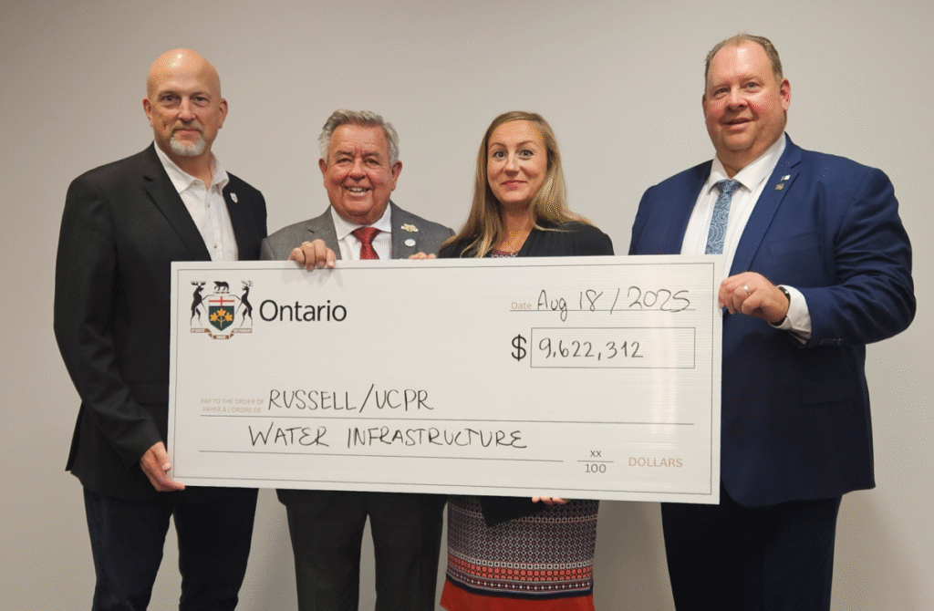 Ontario MPP Stéphane Sarrazin joins Russell Township Mayor Mike Tarnowski and UCPR Warden Yves Laviolette to announce $9.6 million in provincial funding for Embrun’s water and storm system upgrades.