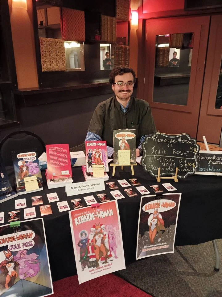 L’auteur Marc-Antoine Gagnier, originaire de Ste-Rose-de-Prescott dans la municipalité de La Nation, présente avec fierté son plus récent livre pour enfants, Renarde-woman : L’ombre du renard, le nouveau tome de sa saga rendant hommage aux femmes fortes.