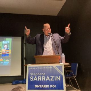 Le candidat progressiste-conservateur Stéphane Sarrazin a été élu député provincial dans Glengarry-Prescott-Russell. —photo Charles Durocher