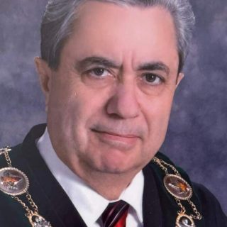 Le conseil municipal d’Alfred-Plantagenet a reçu une pétition demandant que le centre communautaire Curran soit rebaptisé en l’honneur de l’ancien maire et résident de Curran, Jean-Yves Lalonde.