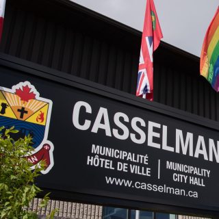 Le ministère des Affaires municipales et du Logement a approuvé le transfert d’un secteur de la Municipalité de La Nation à Casselman, de sorte que le système de traitement des eaux usées du village se retrouve entièrement à l’intérieur de ses limites à compter du 1er janvier 2026.