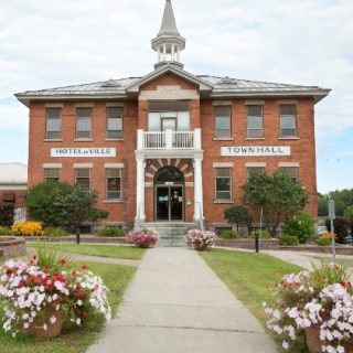Les conseillers de la Cité de Clarence-Rockland ont reçu une présentation sur la révision des limites des quartiers lors de la dernière réunion du conseil de 2024, le 11 décembre.