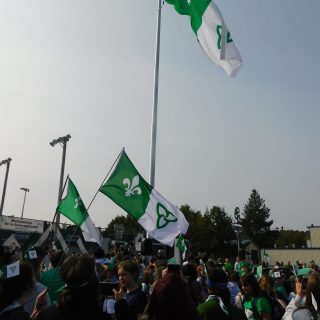 Les enseignantes et enseignants de français en Ontario sont encouragés à solliciter un soutien financier de la part du gouvernement et d'associations dédiées à l'enseignement du français dans la province.