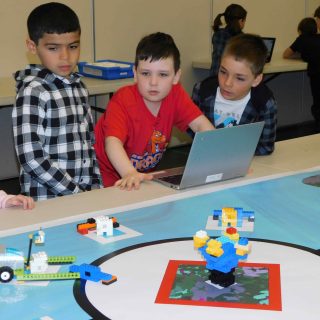 Les Roboteers
