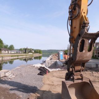 Les travaux du canal de Grenville avancent normalement, selon la municipalité de Grenville. -photo Frédéric Hountondji