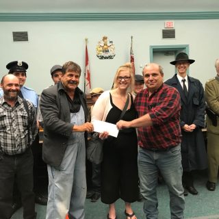 Les comédiens-bénévoles de la Troupe des Non-Coupables. -photo Robert Prévost