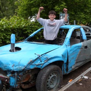 Éloïk Dinelle est déjà prêt pour le derby de démolition de l’Expo Lachute Fair. -photo Frédéric Hountondji