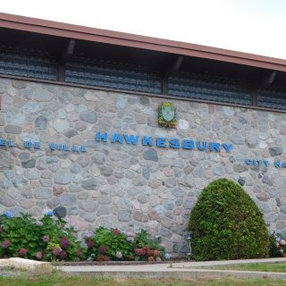 Le conseil municipal de Hawkesbury a approuvé le plan budgétaire de la municipalité pour 2025, mais le taux d’imposition réel ne sera pas décidé avant le début de la nouvelle année. (Photo d’archives)