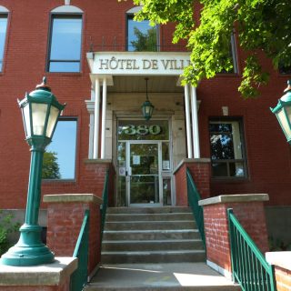 Hôtel de ville de Lachute. -photo Frédéric Hountondji