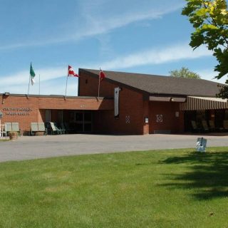 L'organisme à but non lucratif qui gère la maison de retraite Centre d'Accueil Roger-Séguin a demandé l'aide financière des Comtés unis de Prescott-Russell pour son projet de construction d'un nouvel établissement de soins de longue durée conforme aux normes provinciales en vigueur en matière de construction d'établissements de soins pour personnes âgées.