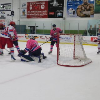 La nuit d’Halloween n’a pas été une partie de plaisir pour les Hawks de Hawkesbury, qui ont perdu le premier de leurs deux matchs du week-end contre les Nationals de Rockland.