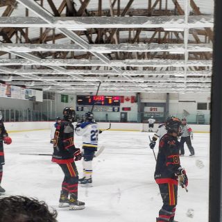 L’affrontement entre les Panthères et les Vikings de Casselman.