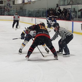 L'affrontement du 24 novembre dernier, entre les Panthères et les Vikings de Casselman à l’aréna d'Embrun.