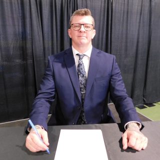 Jason St. Louis is who was born and Cornwall and now residents in Russell, is an independent candidate for the realigned federal riding of Prescott-Russell-Cumberland. The former MMA fighter ran as an independent in this year’s provincial election.