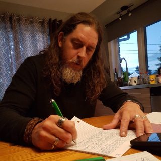 Steeve Charland, de Grenville-sur-la-Rouge, est actuellement en procès devant la Cour supérieure de l'Ontario, à Ottawa, pour méfait et incitation à commettre un méfait. Ces accusations résultent d'une enquête policière sur le rôle qu'il a joué en tant que membre du groupe québécois Farfadaas, dans le rassemblement du Convoi de la liberté à Ottawa, l'année dernière.