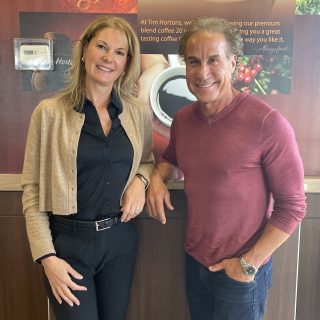 Après près de 27 ans en affaires, Natalie Paris, à gauche, et Yves Paris ont vendu le Tim Hortons de la rue Laurier à Rockland.