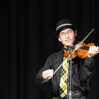 Fiddler Thomas Joyner had the audience in the VCI cafetorium clapping in time to his lively fiddle set.