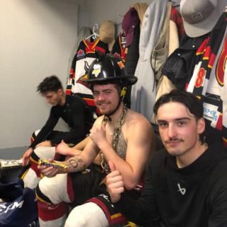 Les Vikings finissent en deuxième place avec 70 points dans la Division Martin de la Eastern Ontario Junior Hockey League. Les Golden Knights d’Ottawa Ouest prennent la première place avec seulement trois points de plus.