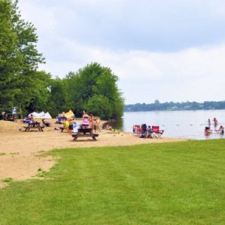 Le conseil municipal de Grenville-sur-la-Rouge a approuvé une entente révisée avec le groupe sans but lucratif qui gère le site récréatif du Camping des Chutes de la Rouge.