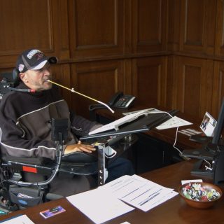 Stéphane Braney a continué à mener une vie active malgré son handicap, occupant
diverses fonctions dont commissaire au développement économique au Centre local de
développement d’Argenteuil. (Photo d’archives)