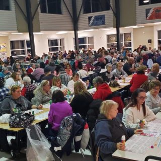 Dans le cadre du festival de Noël de Casselman, les Chevaliers de Colomb organisent un bingo à l’école secondaire de la place avec un prix de 2 000$.