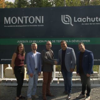 Le maire de Lachute, Bernard Bigras-Denis, estime que le partenariat de la Ville de Lachute avec Montoni va permettre le développement d’un nouveau quartier industriel novateur
dans la région. (Francis Legault, EAP)