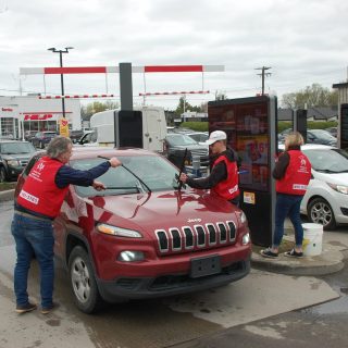 De nombreux bénévoles ont contribué au succès du 31e Grand McDon à Lachute, au profit de la FHA. (Photo Francis Legault, EAP)