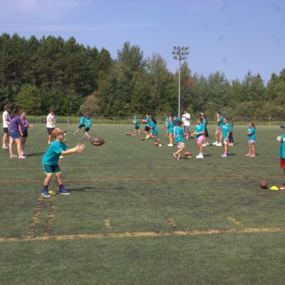 Une dizaine de sports, dont le football (photo), était au programme de cette 19e édition
des Mini-Jeux d’Argenteuil. (Francis Legault, EAP)