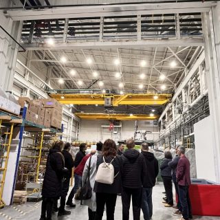 Une trentaine de participants ont visité les installations lachutoises de Lacus Innovation. (Photo gracieuseté MRC d'Argenteuil)
