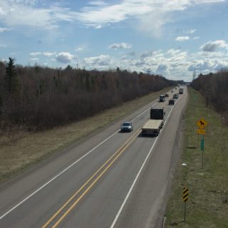 Le gouvernement du Québec a confirmé la mise en place de mesures pour sécuriser l’autoroute 50 sur les portions où la circulation se fait à contresens d’ici 2026. (Photo d’archives)