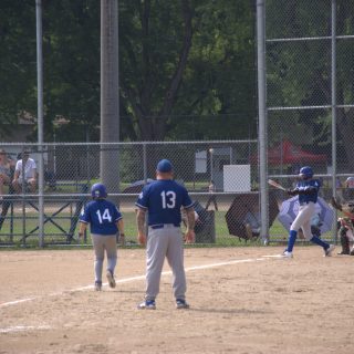 Malgré un bel effort, les Dodgers de la classe 15U-B ont dû s’avouer vaincus lors de la demi-finale de leur catégorie. (Francis Legault, EAP)