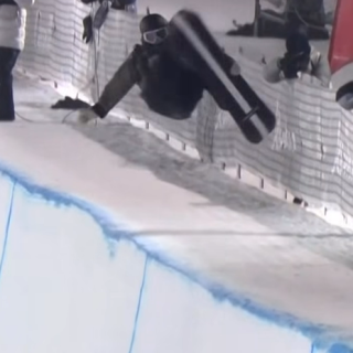 Elizabeth Hosking a effectué une première descente sans faute lors de la finale. Son pointage de 87,25 n’a pas été battu lors de la seconde descente. (Photo capture d’écran FIS)
